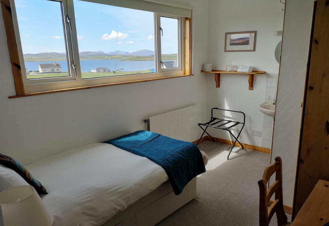 Loch Roag Guest House Breasclete Экстерьер фото